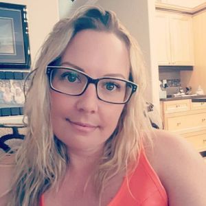 Meet your Posher, Leslie